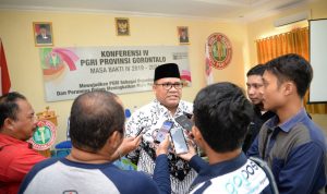 Ketua PGRI Gorontalo Eduart Wolok Usulkan Dana Desa Bisa Gaji Honorer