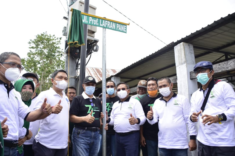 Hari Ulang Tahun HMI Ke-74 Walikota Gorontalo Resmikan Jalan Prof. Lafran Pane