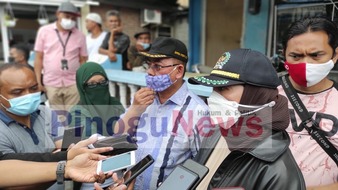 Wawancara Dua Anggota DPRD Provinsi Gorontalo usai pertemuan dengan keluarga pelaku pengeroyokan Anggota TNI