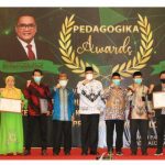 Melalui Pedagogika Awards, Guru Berprestasi Diapresiasi dan Diberi Penghargaan