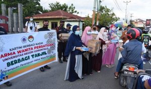 DWP Berbagi Keberkahan Ramadhan dengan Bagikan Ratusan Paket Takjil